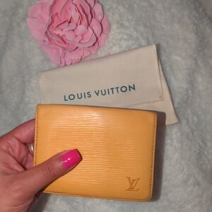 Louis Vuitton Authentic Epi Leather Vintage Sunshine Yellow Wallet Card Holder